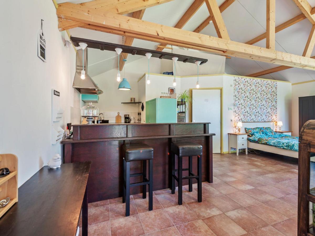 Hoogzand Enticing Holiday Home In Eastermar Near Burgumer Mar Lake מראה חיצוני תמונה
